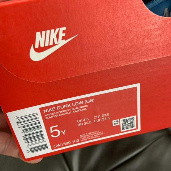 ⛔️ S O L D ⛔️ — GS Nike Dunk Low UNC (2024) — size 5Y (6.5W) - Picture 5 of 5